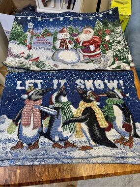 Set of 4 Navy Vintage Tapestry Placemats. 2 of each design.